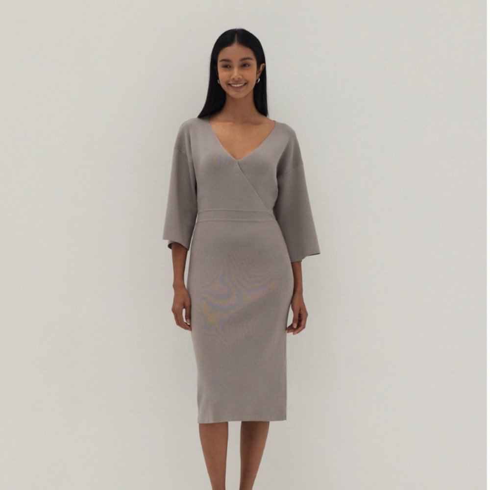 Love, Bonito's Tori Column Midi Knit Dress
